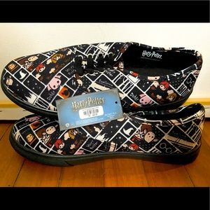 HP & chibi friends canvas lace up shoes size 10.